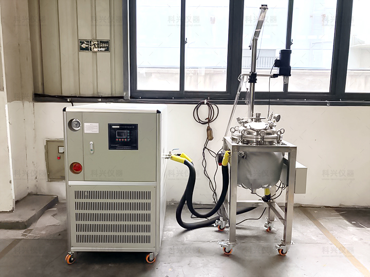 上?？婆d儀器與上海某塑料有限公司